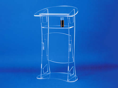 Photo produit d'un pupitre en plexiglass de la marque PUNG. Photo sur fond bleu.