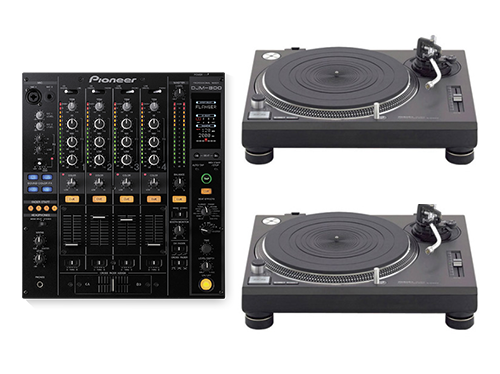 Photo produits de deux platines SL1210 MKII de la marque Technics et une table de mixage DJM-800 de la marque PIONEER.